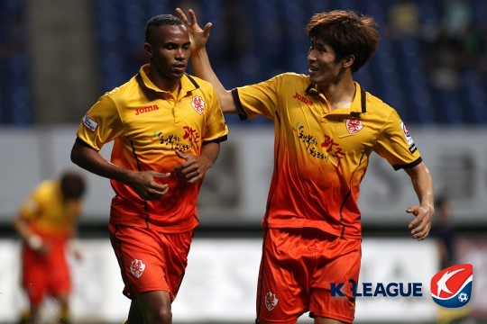 Soo-Beom avec Gwangju FC.