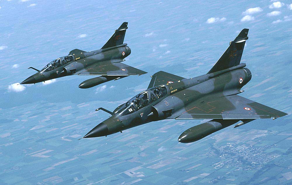 Mirage 2000 avion de chasse polyvalent de l'armée de l'air
