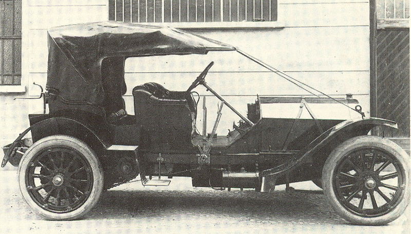 La Playsure P1: la première voiture simlandaise