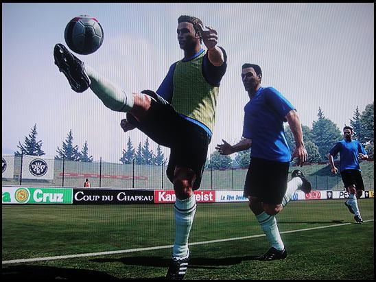 Vanlky à l'entraînement avec l'Équipe nationale.