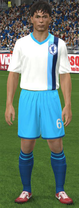 de Neville avec le maillot extérieur, en 2014