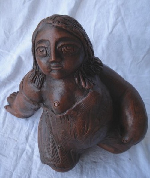statuette de femme.